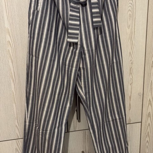 Striped pants with belt Toi&Moi small like new