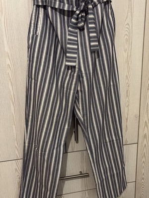 Striped pants with belt Toi&Moi small like new