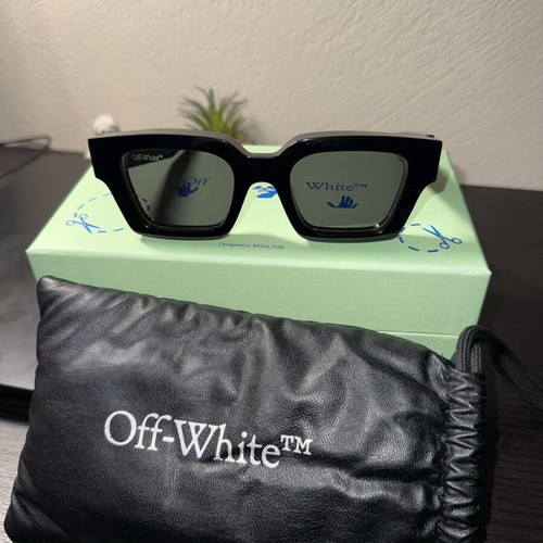 Off-White Virgil Abloh sunglasses like new, black