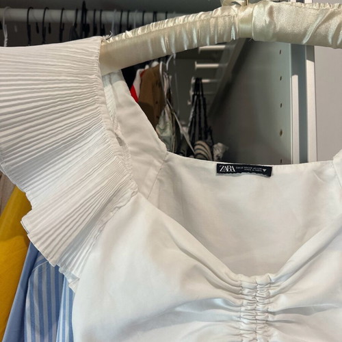 Zara top like new, white, size XS