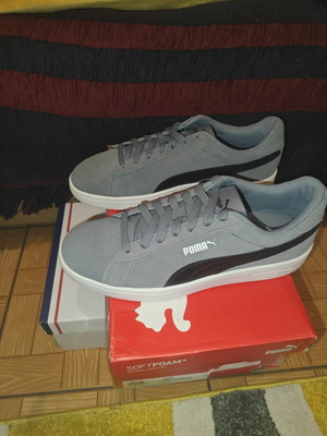 Puma Smash 3.0 athletic shoes new, gray, size 40