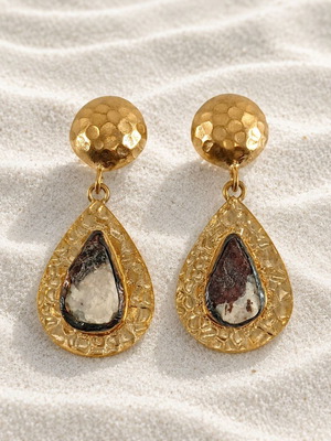 Handmade hammered earrings with gold-plated brass and jasper new