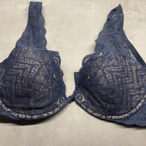 Blue lace soft bralette used, 75 C/D, A.A UNDERWEAR