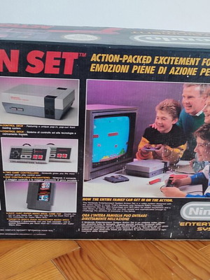 Nintendo Entertainment System NES Action Set box and styrofoam used