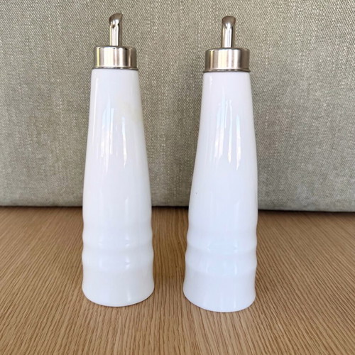 White oil and vinegar bottles new, minimal design, set of 2