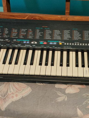 Yamaha PSR-18 αρμόνιο