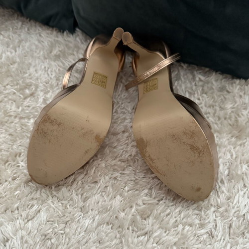 High gold sandals like new, size 40