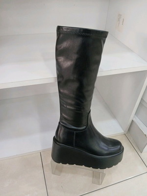 Women's boots new, black, size 37