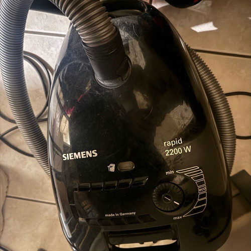 Siemens Rapid Vacuum Cleaner 2200W like new