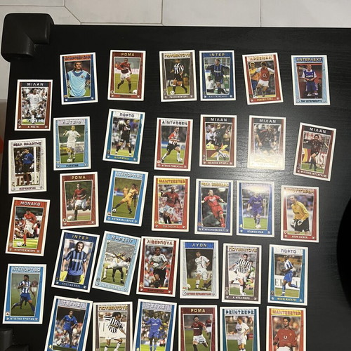 Football player cards 2003-2004 used, various in good condition