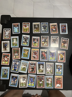 Football player cards 2003-2004 used, various in good condition