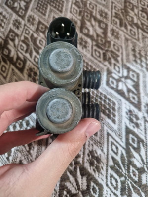 BMW E36 double electric valve used with minor base crack
