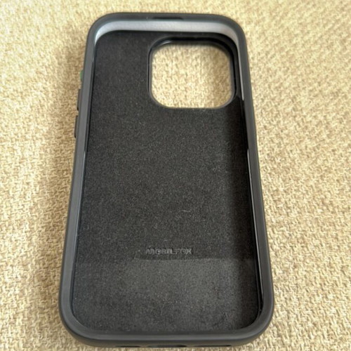 Mobilfox case for iPhone 15 Pro like new