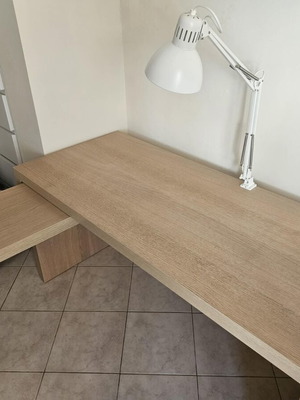 MALM corner desk from IKEA like new with lamp gift