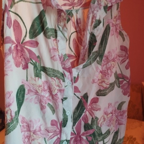 Miss Right floral shirt, white and pink, size L