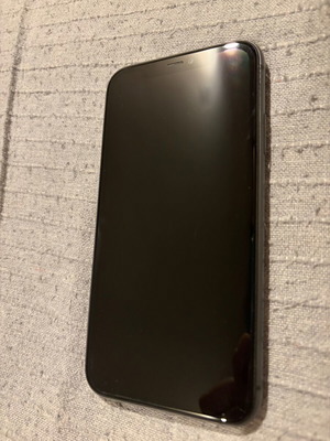 Apple iPhone 11 128GB black silver smartphone