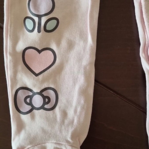 Baby set like new with full bodysuit and hat for 12-18 months