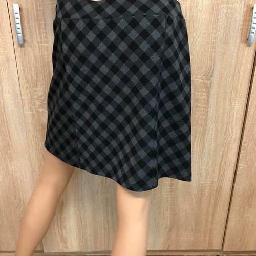 Marks & Spencer skirt new, size M/L, grey and black