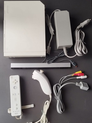 Nintendo Wii μεταχειρισμένο, παίζει και τα GameCube games