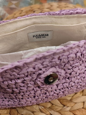 Purple straw shoulder bag