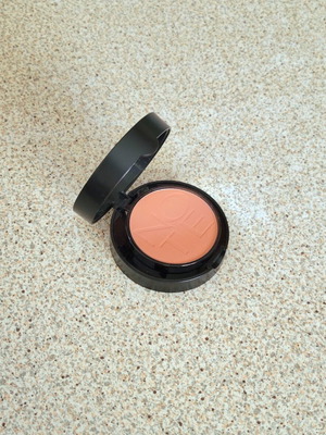 Luminous Silk Compact Blusher dessert rose like new