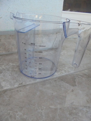 Measuring jug 1200ml like new, plastic liquid container