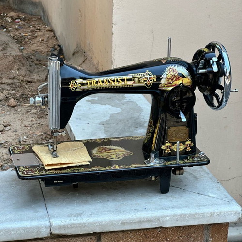 Transist DeLuxe manual sewing machine used, made in Japan