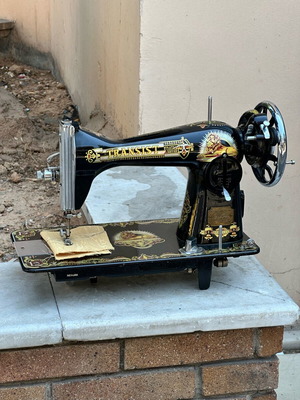 Transist DeLuxe manual sewing machine used, made in Japan
