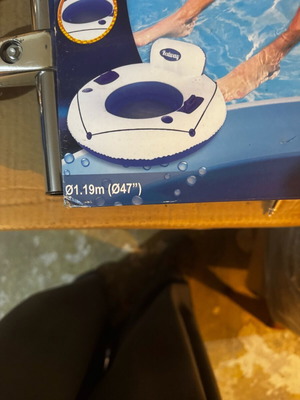 Inflatable boat like new with backrest and drink holder 1.19 m