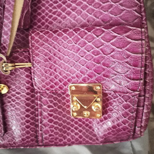 Gillian leather shoulder bag women like new, purple