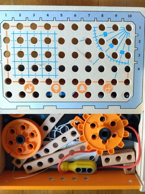 Hape Early Explorer ξύλινο σετ εργαλείων Science Experiment Toolbox σε άριστη κατάσταση