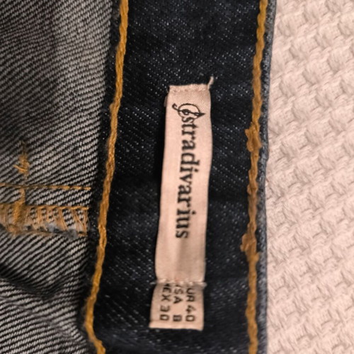Denim skirt with buttons Stradivarius like new, size L