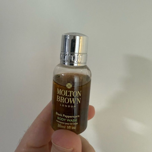 Molton Brown Black Peppercorn Body Wash 30ml like new