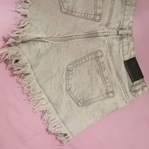 Short denim shorts with frayed high waist like new, gray Pink Woman size M