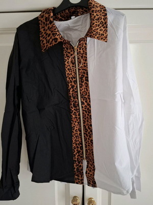Women's shirt black white leopard like new, size S