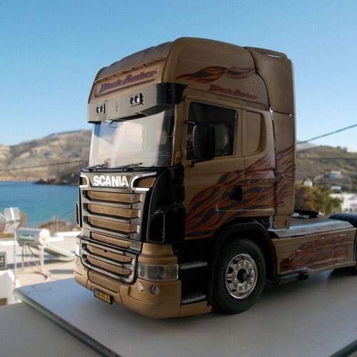 Scania R730 plastic model 1/24 new