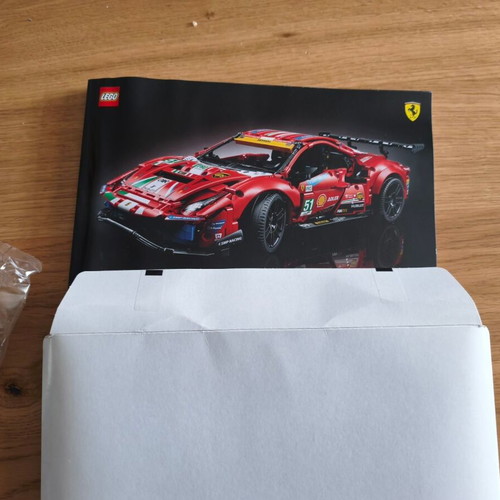 Ferrari 488 GTE Lego Technic 42125 like new with box and instructions