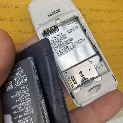 Nokia 6100 mobile phone