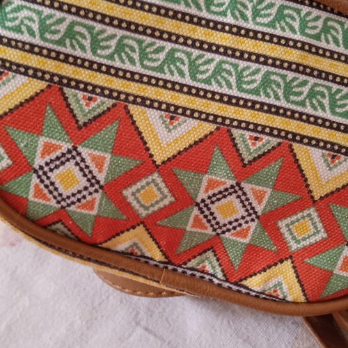 Shoulder bag fabric multicolor used with adjustable strap
