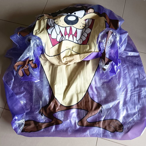 Vintage inflatable Tasmanian Devil (Taz) chair used, Warner Bros