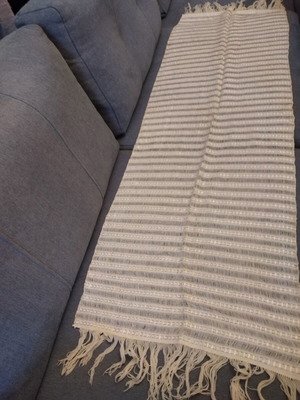 Table runner like new 1.50 x 0.50