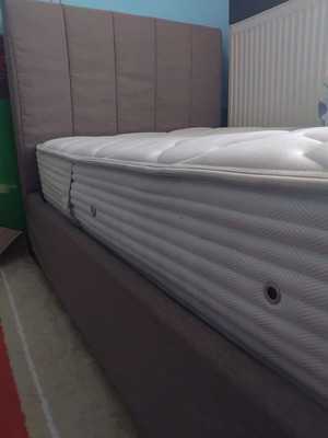 Παιδικά κρεβάτια με στρώματα σαν καινούργια, σετ 2 τεμαχίων