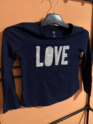 Παιδική μπλούζα GAP με σχέδιο LOVE από παγιέτες, καινούργια