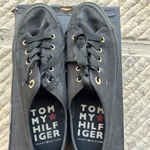 Tommy Hilfiger sneakers size 40 used, black