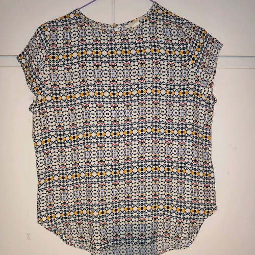 H&M blouse used with geometric ethnic pattern, viscose, short sleeve