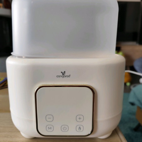 Double Bottle Warmer like new with digital control panel