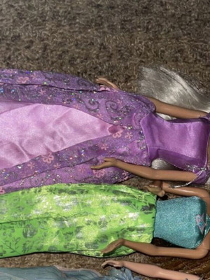 Barbie dolls with original clothes, Musketeer Aramina missing outfit