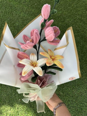 Bouquet of chenille flowers new