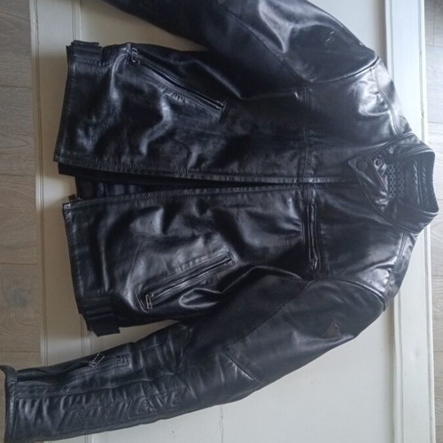 Dainese mid season leather motorcycle jacket size 50