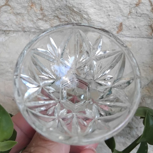Vintage crystal liqueur glasses set of 6, like new, 1960s